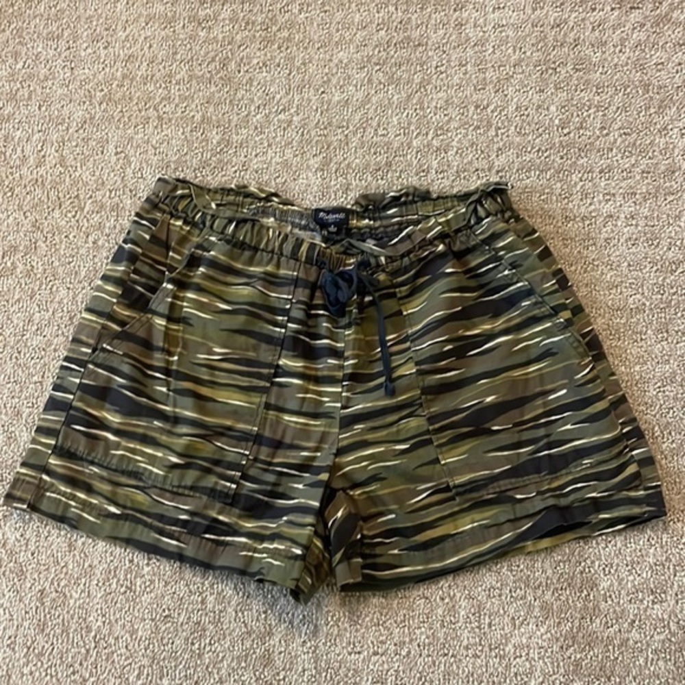 Madewell Camo Green Wave Stripe Pull On Elastic Waist Shorts